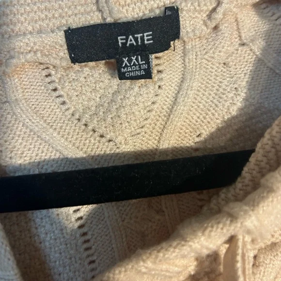 Fate XXL Cable-Knit Hooded Sweater in Beige - Picture 6 of 6